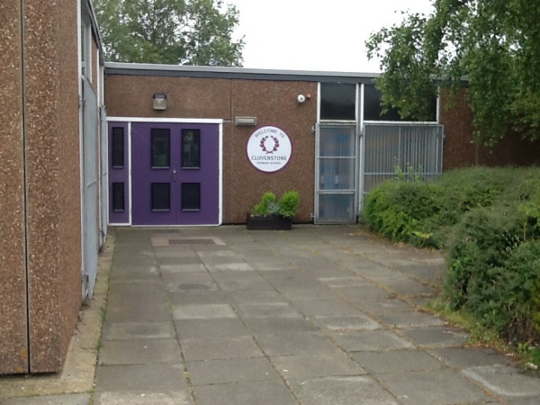 Clovenstone Primary School sign door