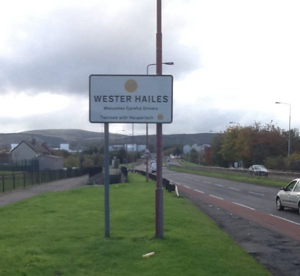 WesterHailesWelcomeSignRoad